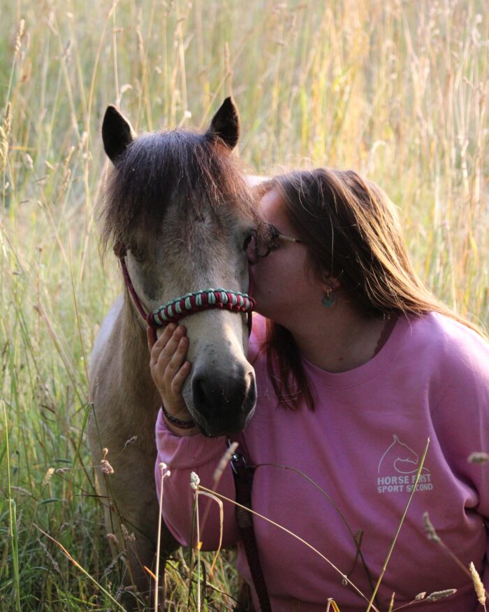 HORSE FIRST - crewneck